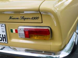 Image 7/13 de Alfa Romeo Giulia Nuova Super 1300 (1975)
