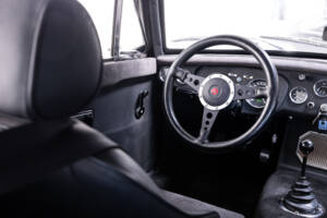 Image 15/41 of MG MGB GT V8 (1976)