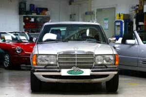 Bild 2/25 von Mercedes-Benz 280 TE (1985)