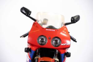 Immagine 22/45 di Honda VFR 400 R (1992)