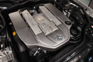 Image 30/84 of Mercedes-Benz E 55 AMG (2002)