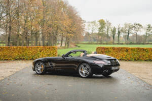 Image 2/100 de Mercedes-Benz SLS AMG Roadster (2011)