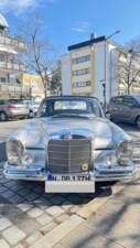 Image 1/37 de Mercedes-Benz 250 SE (1966)