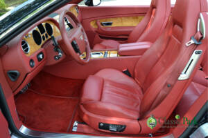 Bild 26/50 von Bentley Continental GTC (2007)