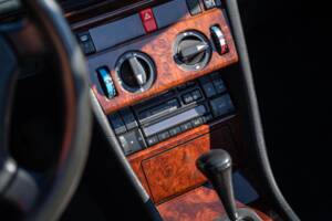 Bild 34/42 von Mercedes-Benz E 200 (1997)