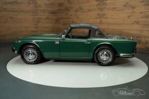 Image 3/7 of Triumph TR 4A (1967)