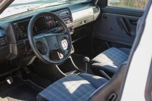 Bild 42/58 von Volkswagen Golf II GTi 1.8 (1988)