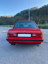 Image 92/180 de BMW 316i (1989)