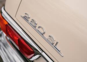 Image 6/6 de Mercedes-Benz 280 SL (1968)