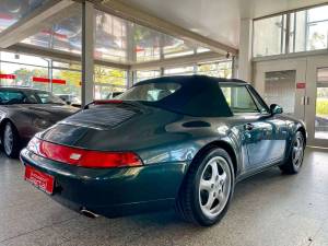 Image 4/19 of Porsche 911 Carrera (1995)