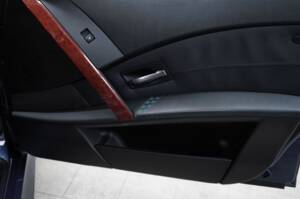 Image 19/45 of ALPINA B5 (2005)