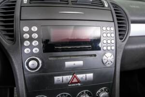 Image 21/50 of Mercedes-Benz SLK 200 Kompressor (2004)