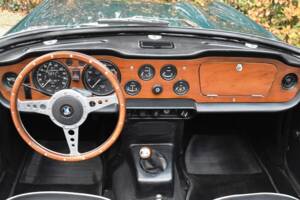 Image 17/29 of Triumph TR 5 PI (1968)