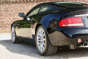 Image 29/50 of Aston Martin V12 Vanquish (2002)