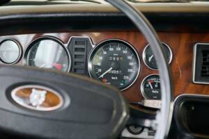 Bild 43/50 von Jaguar XJ 6 L 4.2 (1975)