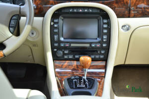 Afbeelding 29/50 van Jaguar XJ 2.7 D (2008)