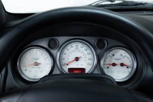 Image 13/31 de Aston Martin V12 Vanquish (2004)