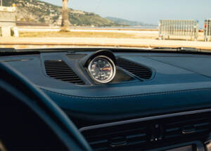 Image 13/15 of Porsche 911 Turbo S (2015)