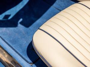 Afbeelding 34/40 van Aston Martin V8 Vantage Volante X-Pack (1989)