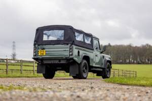 Bild 36/45 von Land Rover Defender 110 (2015)