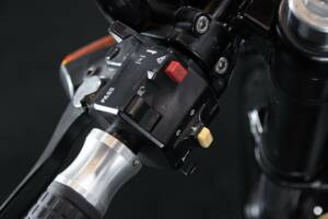Bild 41/50 von Triumph Speed Triple (1995)