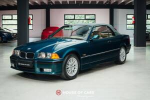 Immagine 2/24 di BMW 320i (1995)