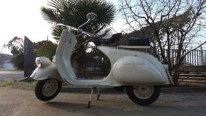 Image 22/38 of Piaggio Vespa 125 (1957)
