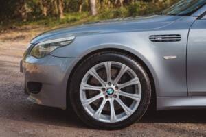 Immagine 14/35 di BMW M5 Touring (2007)