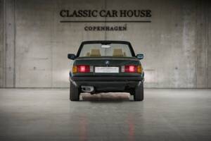 Image 6/90 of BMW 325i (1987)