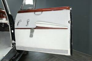 Image 33/50 de Mercedes-Benz 300 d (1958)