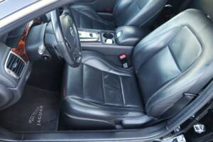 Image 33/50 of Jaguar XKR (2010)