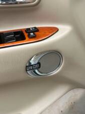 Imagen 12/30 de Lexus LX 470 (2005)