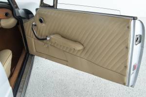 Image 38/48 of ISO Rivolta 300 (1966)