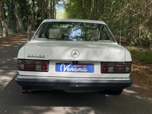 Immagine 5/20 di Mercedes-Benz 280 SE (1983)