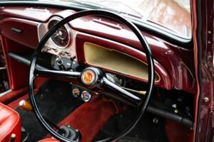 Image 36/43 of Morris Minor 1000 Traveller (1966)