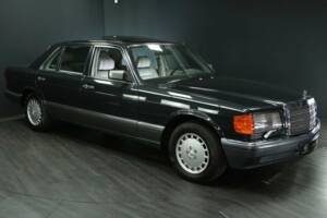 Image 8/30 of Mercedes-Benz 560 SEL (1989)
