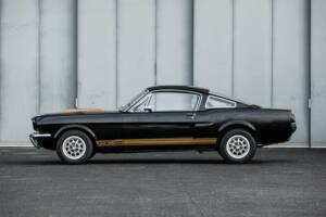Image 5/38 of Ford Shelby GT 350H (1966)