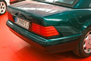 Image 34/50 of Mercedes-Benz SL 320 (1995)