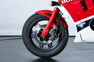 Bild 26/50 von Honda VF 500 F (1986)