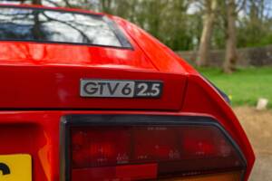 Image 22/25 of Alfa Romeo GTV 6 2.5 (1984)