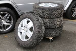 Image 64/64 of Mercedes-Benz G 400 CDI (LWB) (2004)