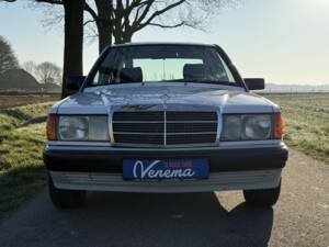 Bild 2/21 von Mercedes-Benz 190 E 1.8 (1990)