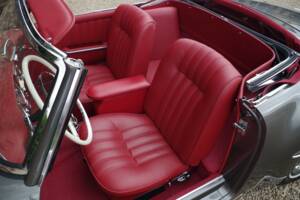 Image 11/50 of Mercedes-Benz 190 SL (1959)