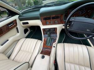 Image 28/30 of Aston Martin Virage Volante (1993)