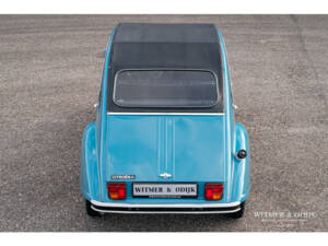 Image 8/28 de Citroën 2 CV 6 (1982)