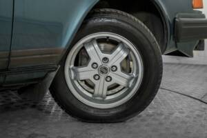 Immagine 48/50 di Volvo 240 GL (1990)