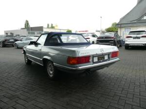 Bild 6/29 von Mercedes-Benz 380 SL (1983)