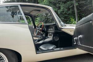 Image 39/50 de Jaguar Type E 3.8 (1963)