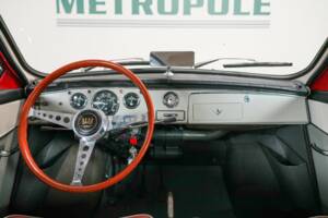 Image 2/34 of Saab 96 V4 (1967)