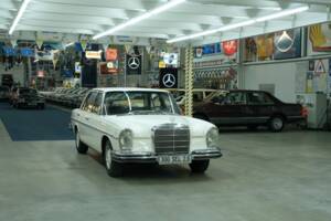 Afbeelding 17/70 van Mercedes-Benz 300 SEL (1968)